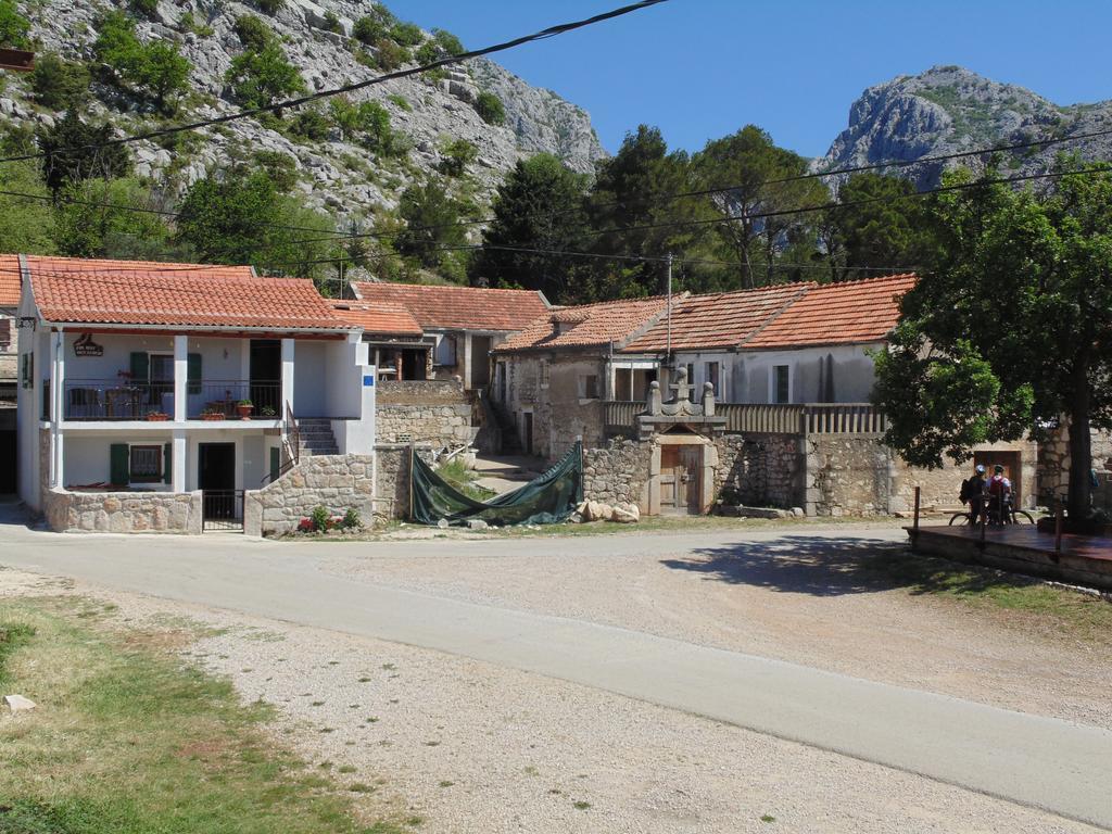 Holiday Home Paklenica 斯塔利格拉德-帕克利尼卡 外观 照片