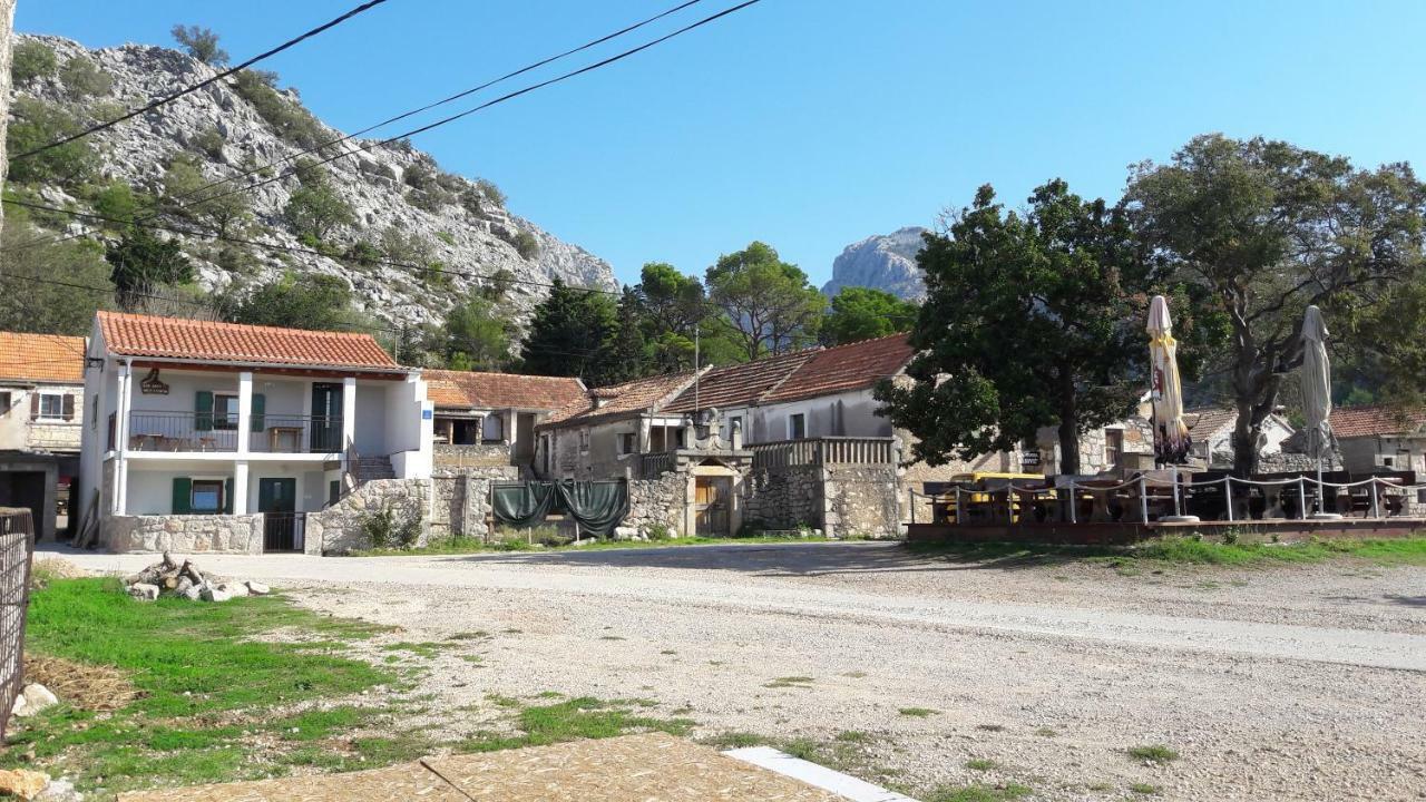 Holiday Home Paklenica 斯塔利格拉德-帕克利尼卡 外观 照片